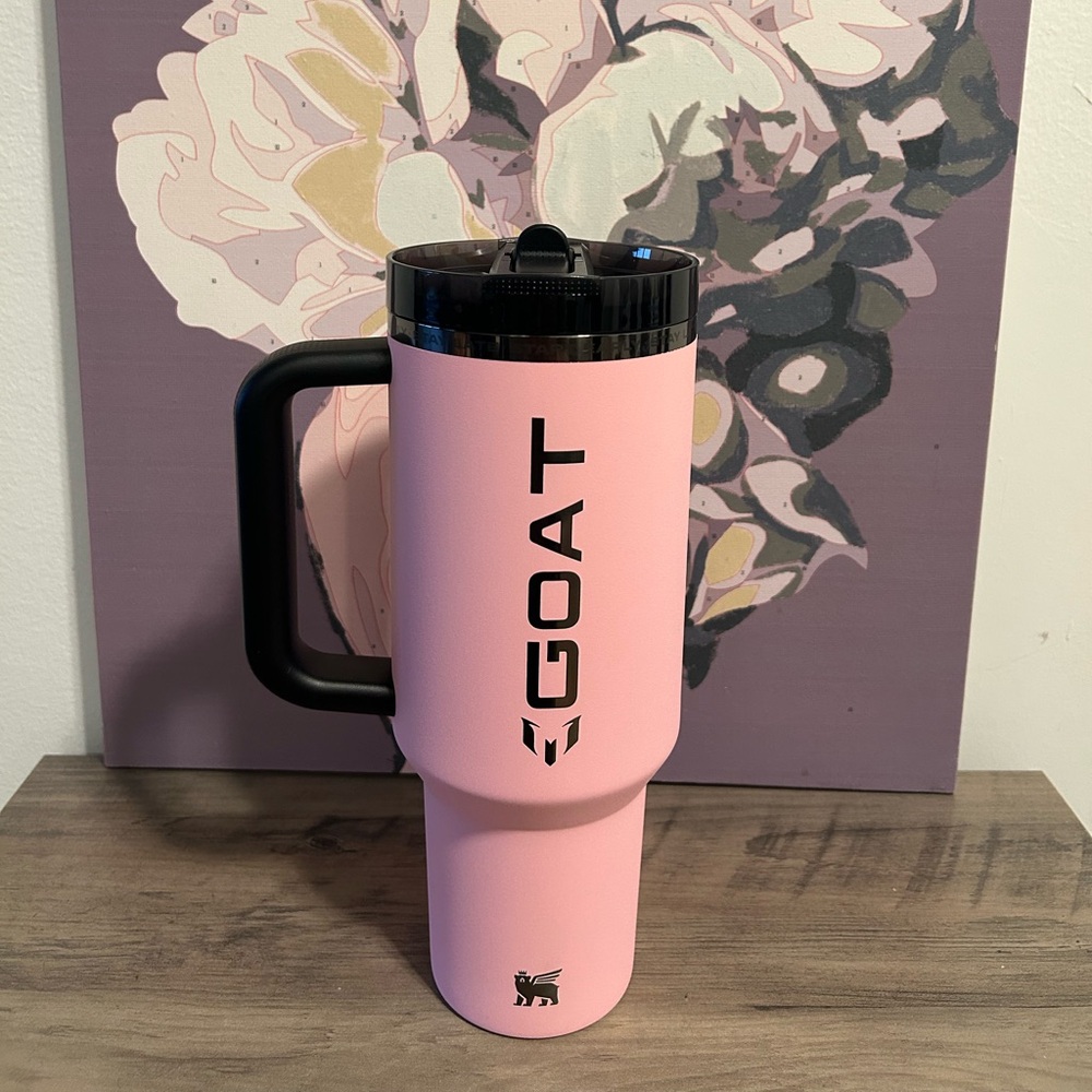 THE MESSI X STANLEY QUENCHER PROTOUR FLIP STRAW TUMBLER | 40 OZ